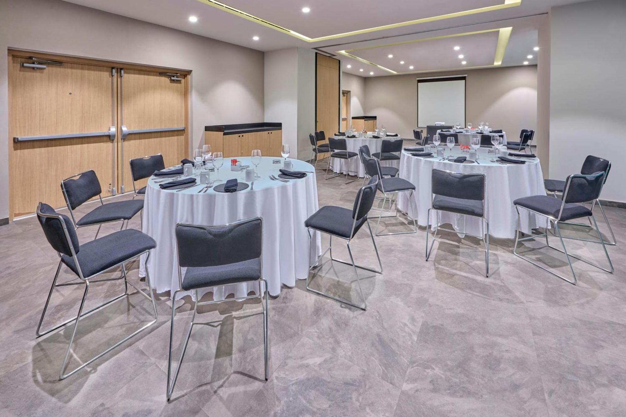 City Express Plus By Marriott Guadalajara Providencia Luaran gambar