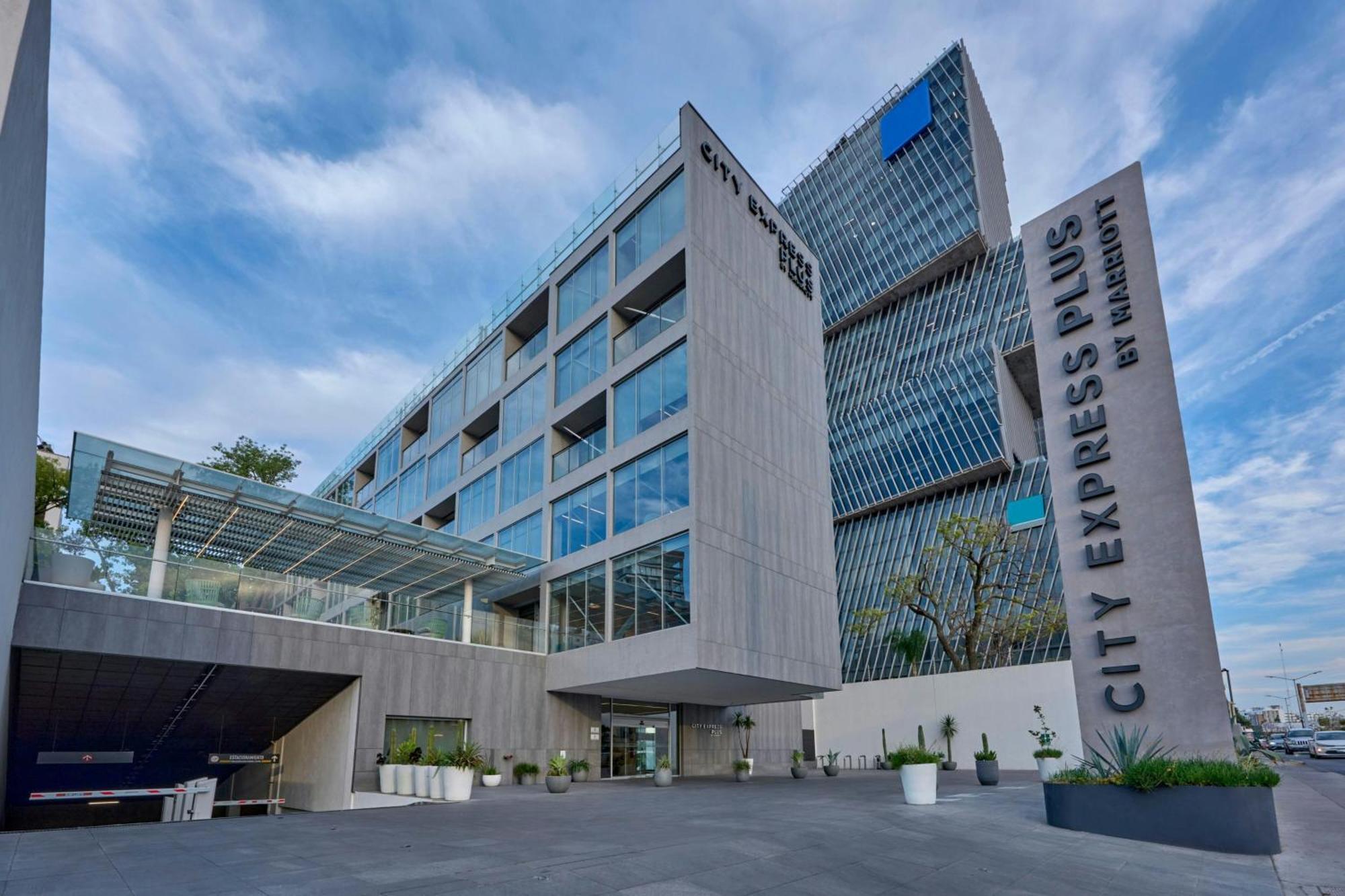 City Express Plus By Marriott Guadalajara Providencia Luaran gambar